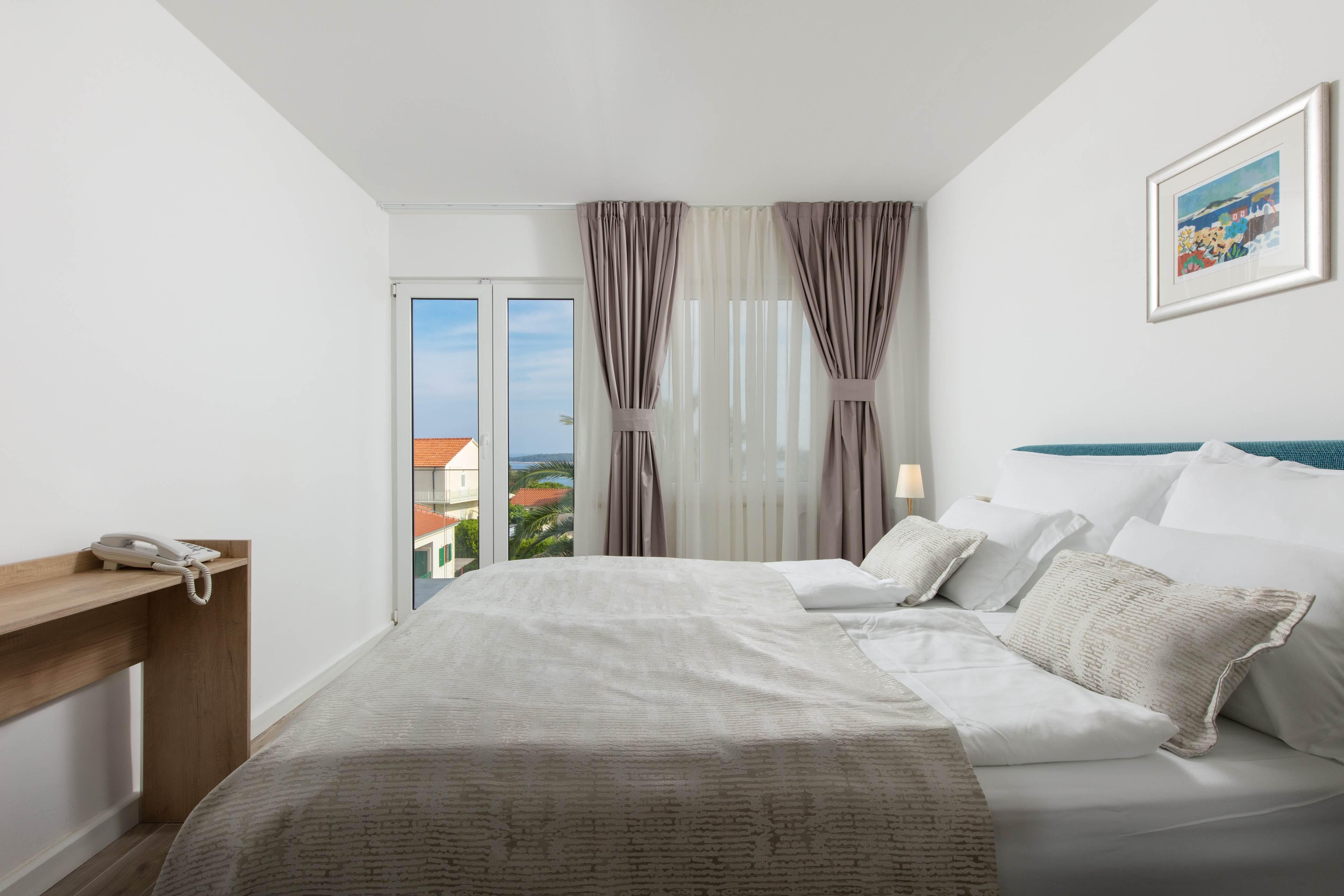 Pharia Hotel And Apartments - By The Beach Hvar Town Kültér fotó