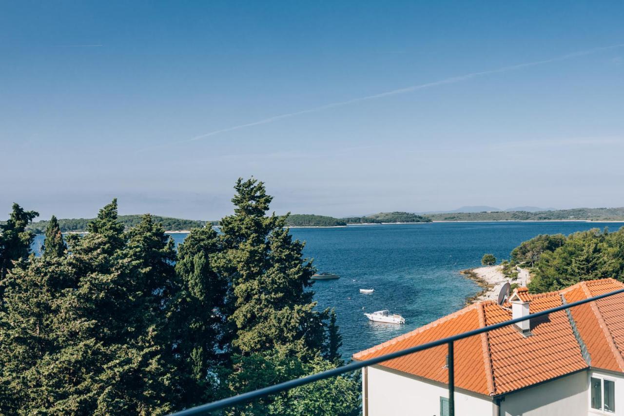 Pharia Hotel And Apartments - By The Beach Hvar Town Kültér fotó