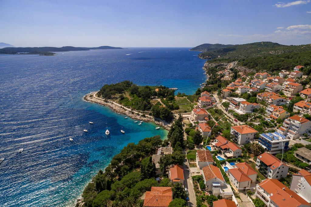 Pharia Hotel And Apartments - By The Beach Hvar Town Kültér fotó