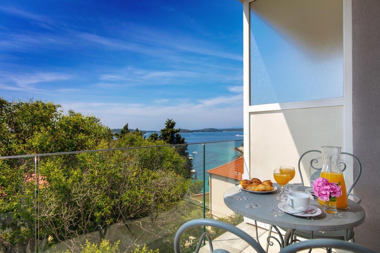 Pharia Hotel And Apartments - By The Beach Hvar Town Kültér fotó